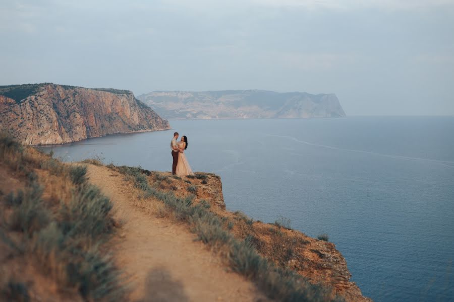 Fotografo di matrimoni Anna Guseva (annaguseva). Foto del 7 luglio 2018