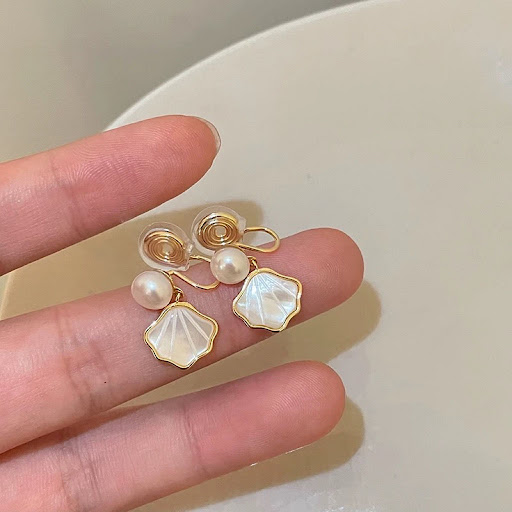 Title 3, Shell Pearl Stud Earrings Small Design High Sen...