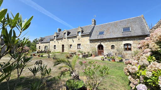 Corps de ferme avec jardin 1