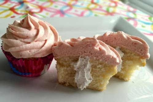 Strawberries and Cream Cupcakes (filled)