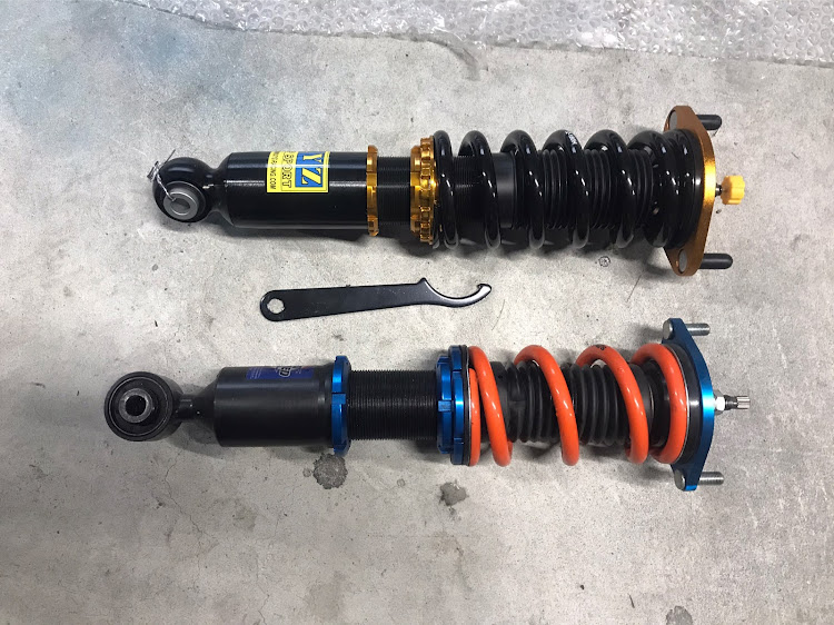 レガシィB4の車高調交換・XYZ車高調・下がらん・バネ交換に関するカスタム事例の投稿画像2枚目