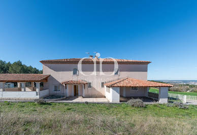 House with pool and terrace 17