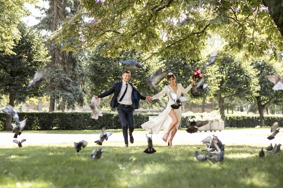 Fotografo di matrimoni Viktoriya Troickaya (troickaya). Foto del 6 maggio 2020