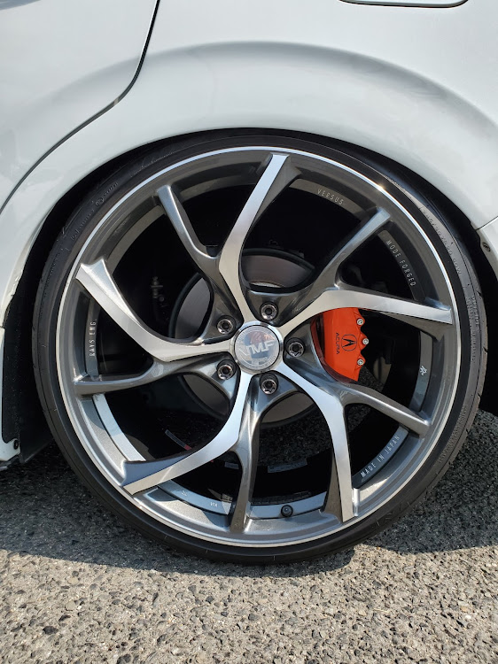 ジェイドのジェイド・ウェーバースポーツ・キャリパーカバー取り付け・ACURA・VMF-C01に関するカスタム事例の投稿画像6枚目