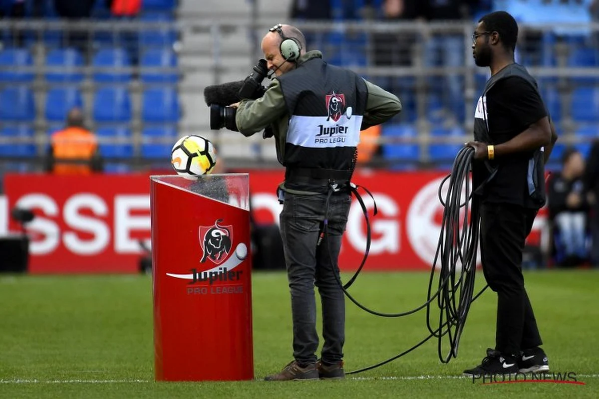 Peter Vandenbempt over incident in Cercle Brugge-AA Gent: "De cameraman is elke wedstrijd te laat op post"