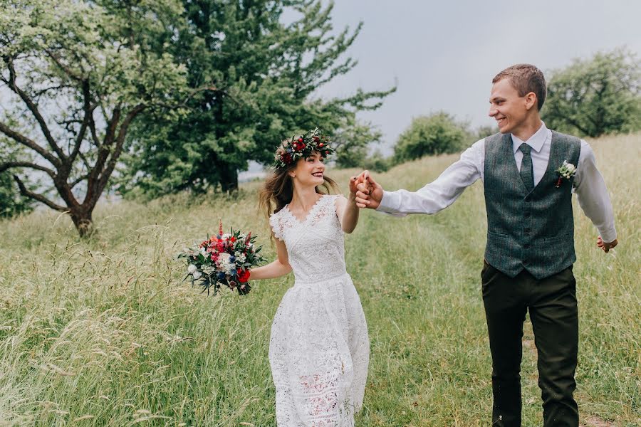 Fotógrafo de casamento Nata Kashevko (ptashka). Foto de 12 de fevereiro 2019