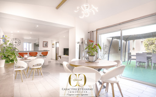 Maison avec piscine et jardin 4