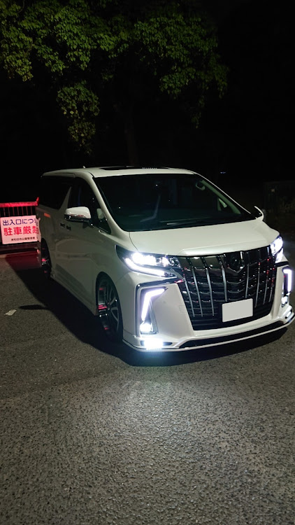 アルファードのエムズスピード・コンプリートカー・梅雨の中休み・今日からまた雨・撥水コーティングに関するカスタム事例の投稿画像1枚目
