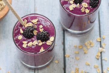 Blackberry Cobbler Smoothie