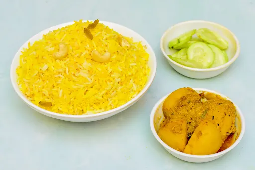 Basanti Pulao With Dhoka Dalna [2 Pieces] And Salad