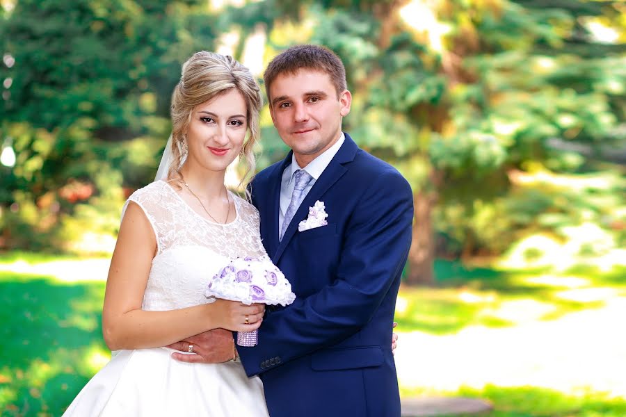 Jurufoto perkahwinan Elena Alfimova (sung). Foto pada 4 November 2017