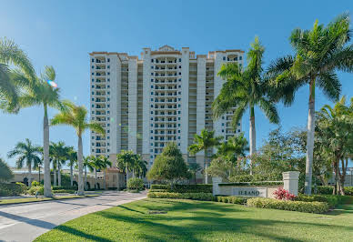 Apartment with pool 13