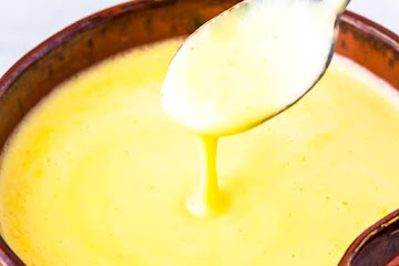 Easy Hollandaise Sauce
