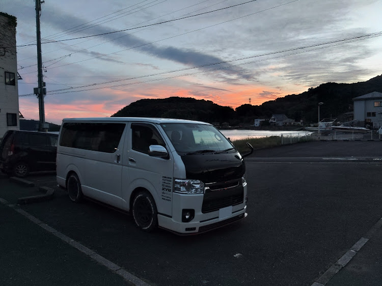 ハイエースバンのキャロウェイ・ピラフ・ミートナポリタン・紅はるか芋モンブランに関するカスタム事例の投稿画像1枚目