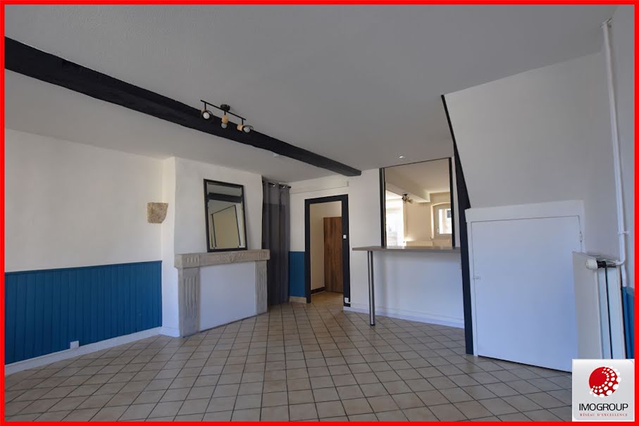 Vente maison 4 pièces 65 m² à Saint-Gérand-le-Puy (03150), 70 000 €