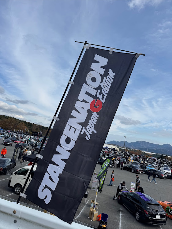 GLEクーペの#カーラッピング・#カーラッピング千葉・#カーラッピング施工・#STANCENATIONに関するカスタム事例の投稿画像3枚目