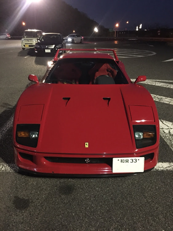 F40のファクトリーに関するカスタム事例の投稿画像2枚目