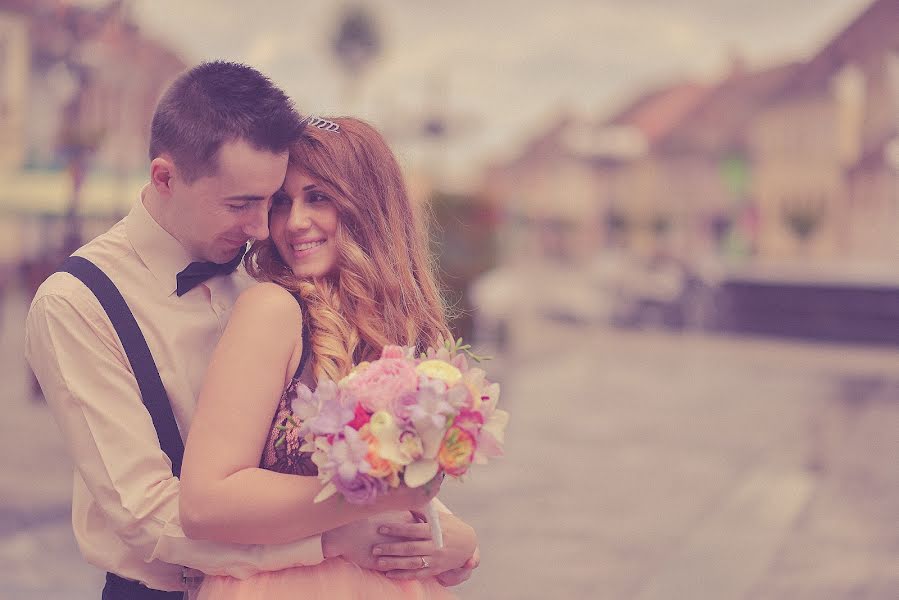 Fotografo di matrimoni Dani Farcasiu (dani-farcasiu). Foto del 18 maggio 2016