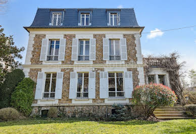 Maison avec jardin et terrasse 11