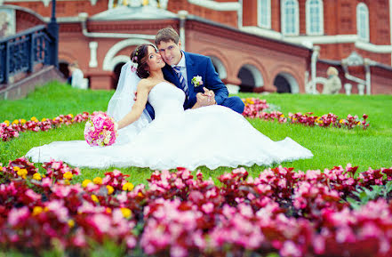 Fotógrafo de casamento Eduard Baziyan (edvard160169). Foto de 11 de fevereiro 2016