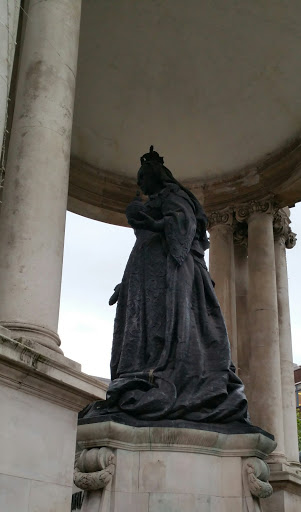 Queen Victoria Monument