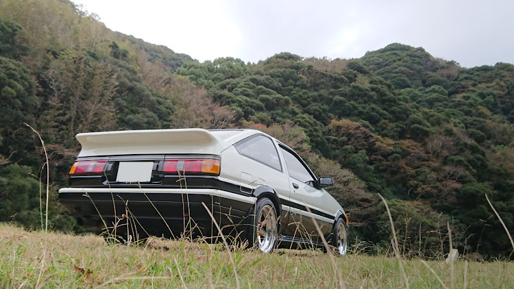 カローラレビンのAE86・カローラレビン・ハチロク・休日の過ごし方・湘南組に関するカスタム事例の投稿画像1枚目