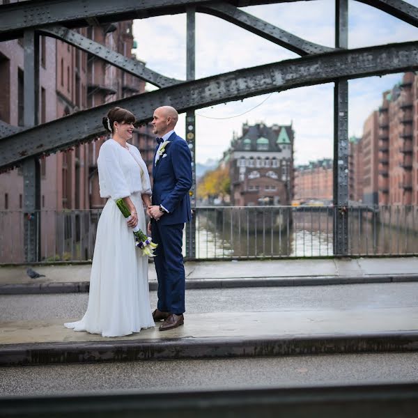 Fotografo di matrimoni Tobias Lindner (thephilograph). Foto del 3 gennaio 2020