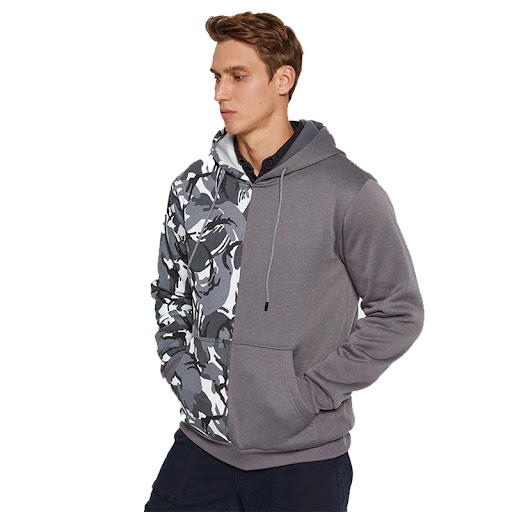 Title 4, Camouflage hooded sweatshirt