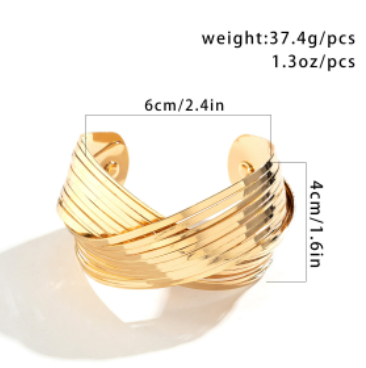 Title 6, Fashion Design Metal Glossy Surface Bracelet Pe...