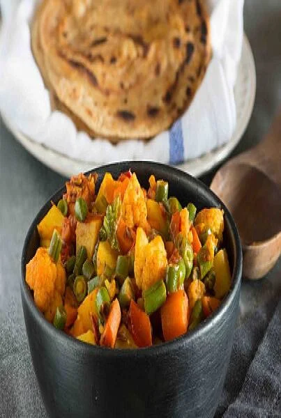 Mix Vegetable With 4 Butter Tawa Roti