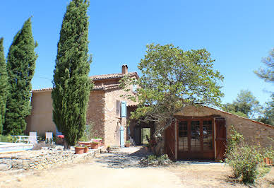 Maison avec piscine 1