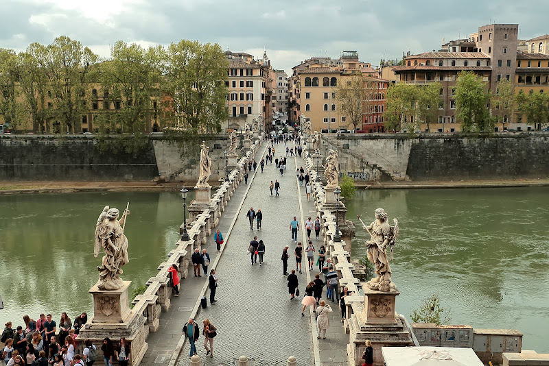 Passeggiando tra gli angeli di romano