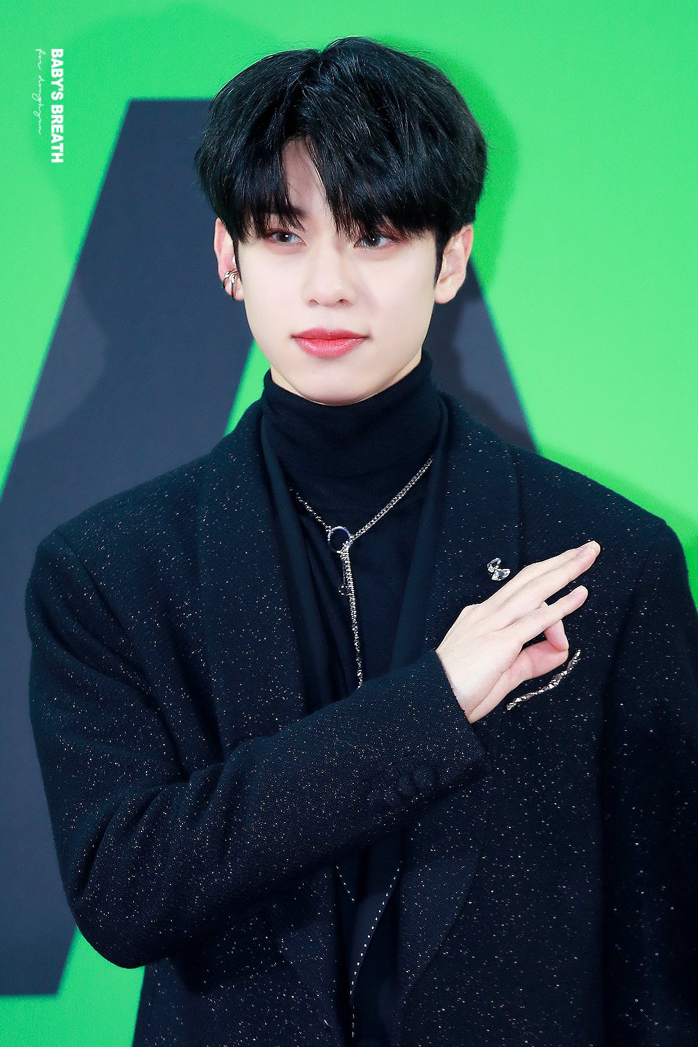 AB6IX's Kim Donghyun Goes Viral For For His Sparkling Visuals At The ...