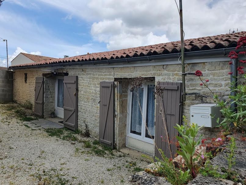 Vente maison 2 pièces 44 m² à Benon (17170), 109 000 €