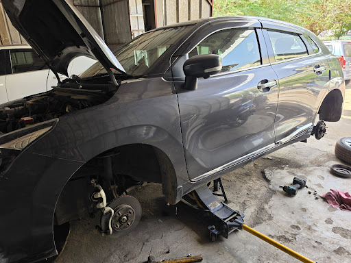 AUTOMECH AUTOMOBILES - MULTIBRAND AUTOMOTIVE REPAIR WORKSHOP , Car Scanning, Module Programing, Online Coding — business photo 6