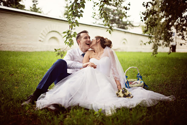 Fotógrafo de casamento Yuliya Klensheva (julsk). Foto de 24 de outubro 2020