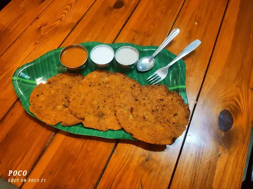 Upvas Thalipeeth With Dhai [3 Nag]