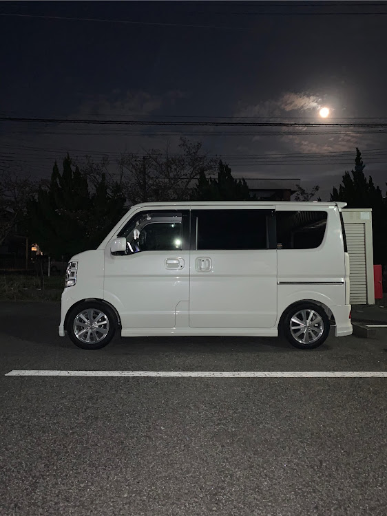 エブリイワゴンの愛車と月に関するカスタム事例の投稿画像1枚目