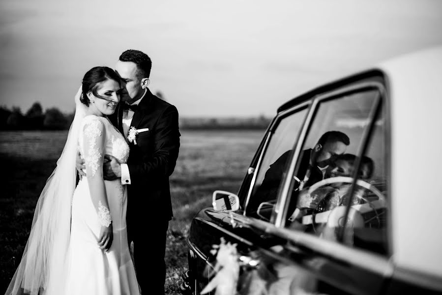 Fotógrafo de casamento Magdalena Korzeń (korze). Foto de 18 de janeiro 2017