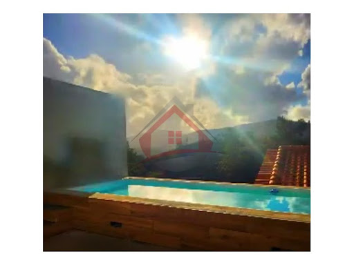 Maison avec piscine et jardin 2