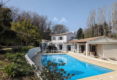 Villa avec piscine et terrasse 20