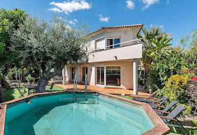 Villa with pool and terrace 2