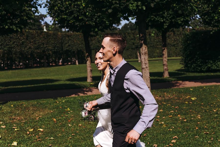 Fotógrafo de casamento Elena Detkova (detkova). Foto de 25 de junho 2020