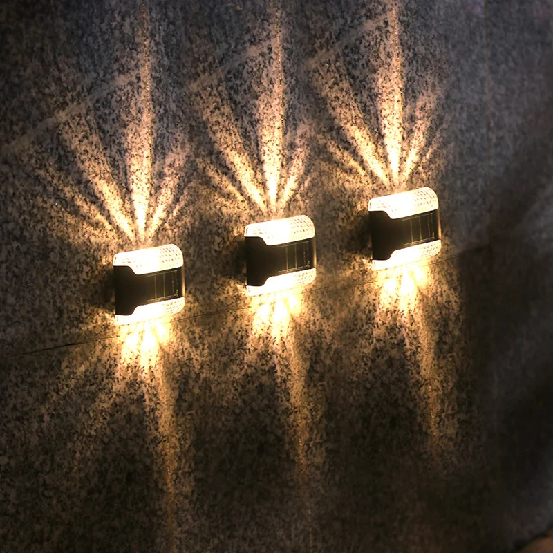 Zonne-wandlamp voor buiten, waterdicht, lichtregeling, kleine nachtlamp, perfect voor de tuin.