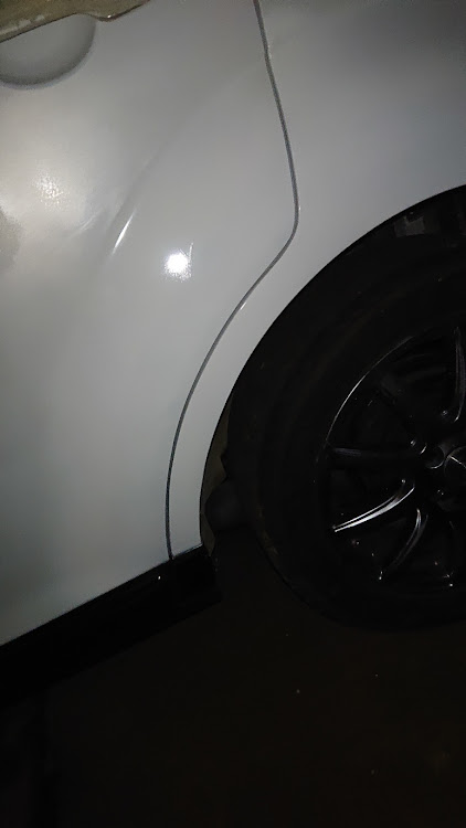 ベリーサの板金塗装・板金修理・板金・DIY・MAZDAに関するカスタム事例の投稿画像1枚目