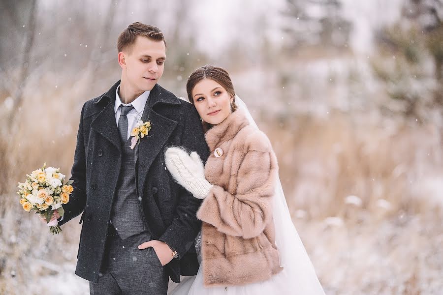 Fotógrafo de casamento Yuliya Galyamina (theglue). Foto de 7 de fevereiro 2019