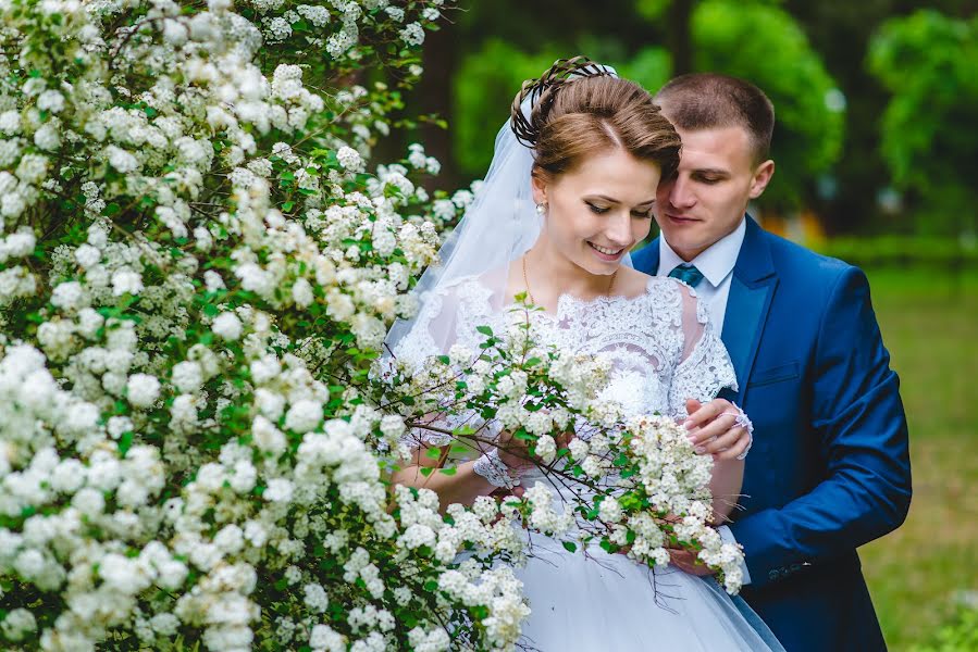 Wedding photographer Dmitro Lisyuk (dimontito). Photo of 27 July 2015