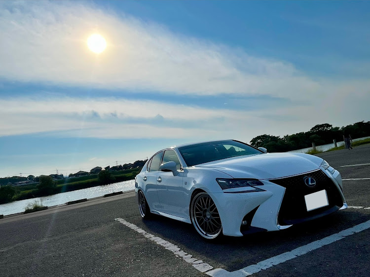 GSのみんなのセンターキャップが見たい・梅雨の晴れ間・洗車・ドライブ・モノクロ祭り便乗に関するカスタム事例の投稿画像1枚目