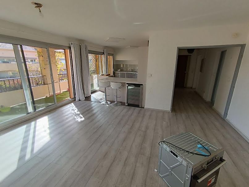 Location  appartement 5 pièces 115 m² à Salon-de-Provence (13300), 1 250 €