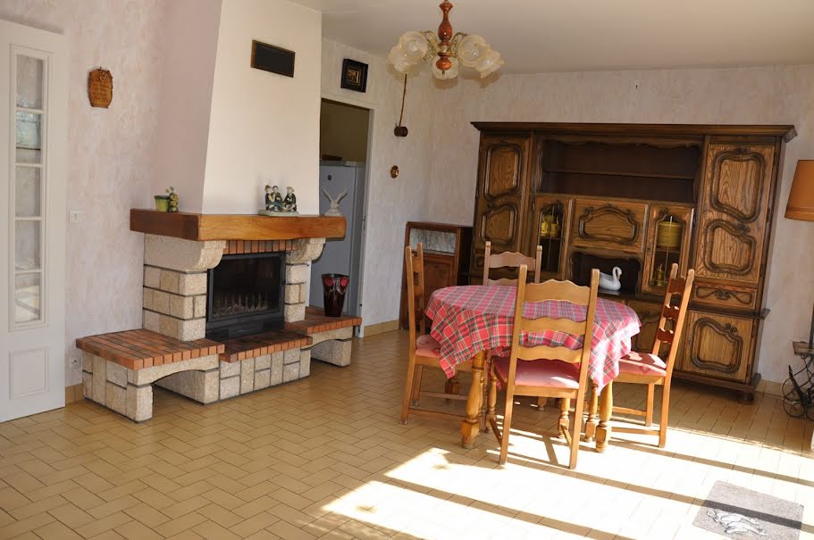 Vente maison 4 pièces 75 m² à Varennes-sur-Allier (03150), 106 000 €